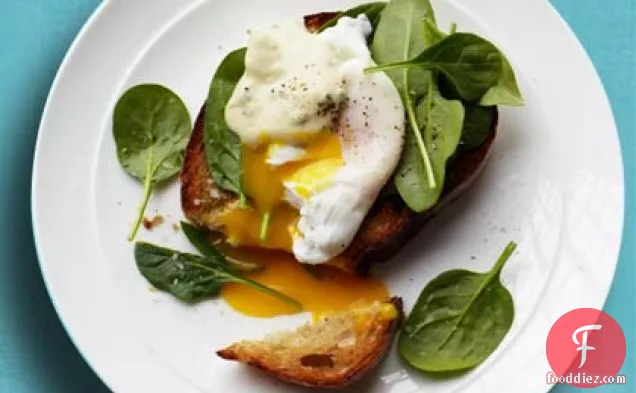 Crostini with Spinach, Poached Egg, and Creamy Mustard Sauce