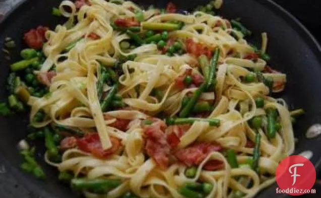 Fettuccine With Peas, Asparagus and Pancetta
