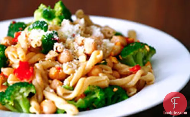 Whole Wheat Gemelli with Broccoli, Chickpeas and Hot Pepper Garlic Sauce