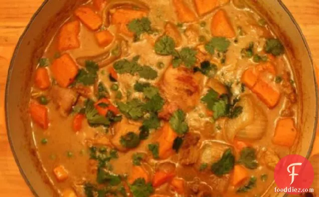 Ca-Ri Ga (Chicken Curry With Potatoes, Carrots and Peas)