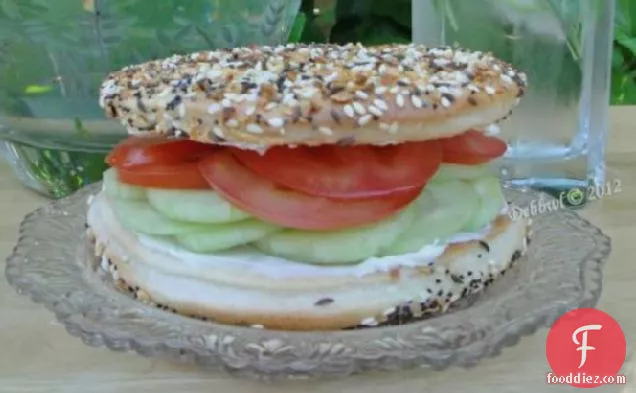 vegetarian bagel sandwich