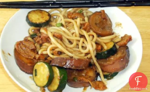 नूडल्स के साथ चीनी शैली का मॉक डक