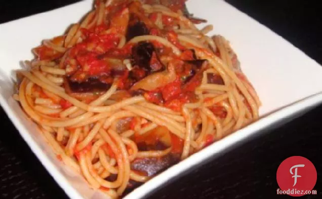 शाकाहारी पास्ता अल्ला नोर्मा शाकाहारी बैंगन पास्ता