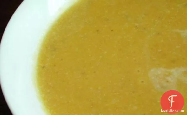 Vegan Pumpkin Curry Soup