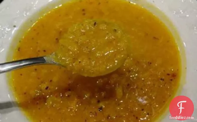 स्क्वैश और लाल मसूर का सूप