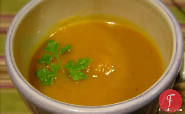 भुना हुआ बटरनट स्क्वैश सूप