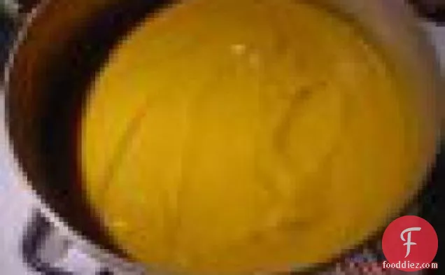 मसालेदार बटरनट स्क्वैश और दाल का सूप