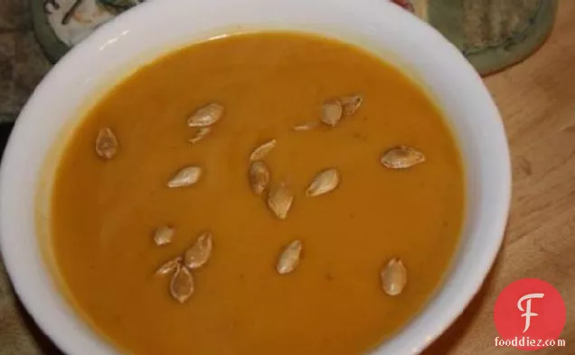 थाई स्टाइल बटरनट स्क्वैश सूप