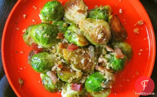 पैनसेटा और बाल्समिक के साथ ब्रेज़्ड ब्रुसेल स्प्राउट्स