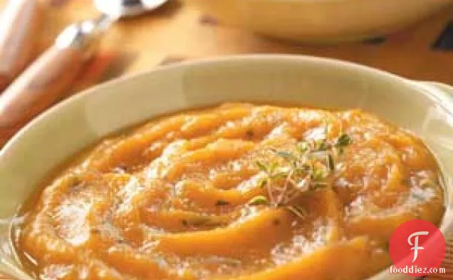 Roasted Garlic and Sweet Potato Soup