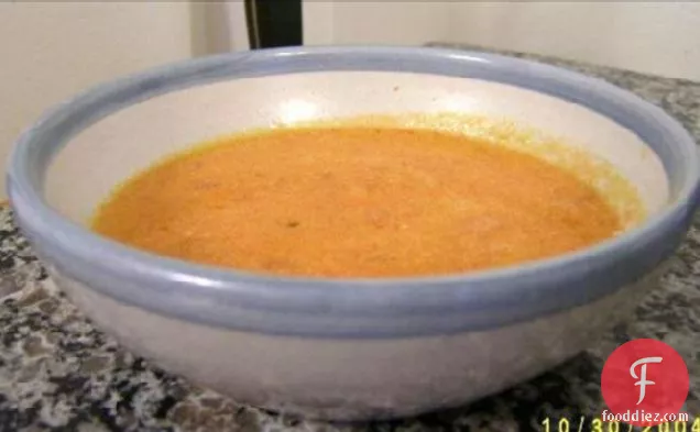 टमाटर के सूप की रेस्तरां शैली की क्रीम