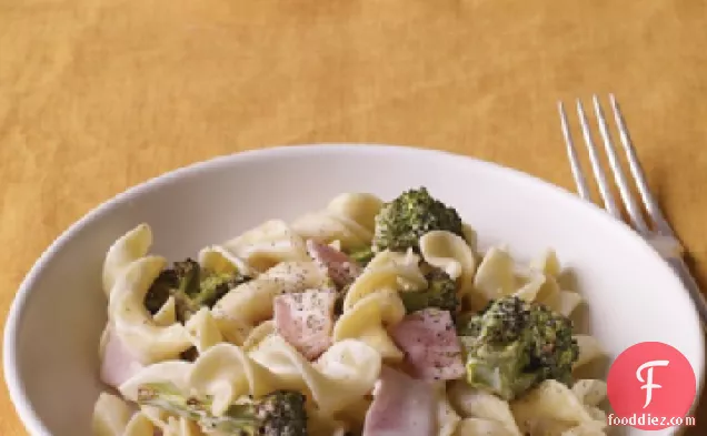 Creamy Pasta with Ham and Broccoli