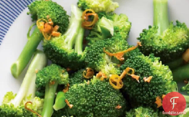 Steamed Broccoli with Garlic Oil