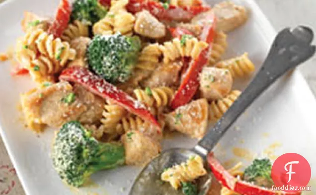 Creamy Chicken with Broccoli and Red Pepper Pasta
