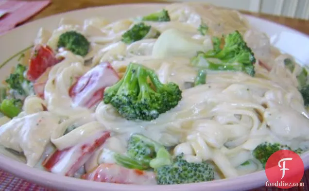 Noodles with Creamed Broccoli Sauce