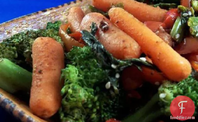 Ginger Carrots and Broccoli With Sesame Seeds