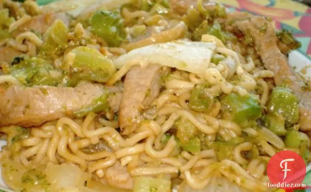 ब्रोकोली, पाइन नट्स और ऑरेंज जेस्ट के साथ सेज-सुगंधित ज़ीटी