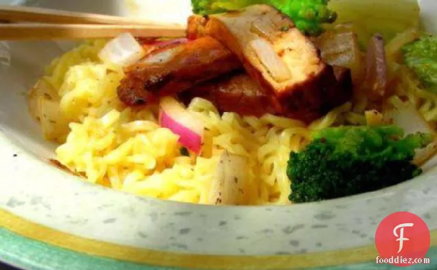 Noodles With Stir-Fried Tofu and Broccoli