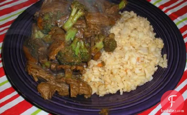 बीफ और ब्रोकोली हलचल-तलना