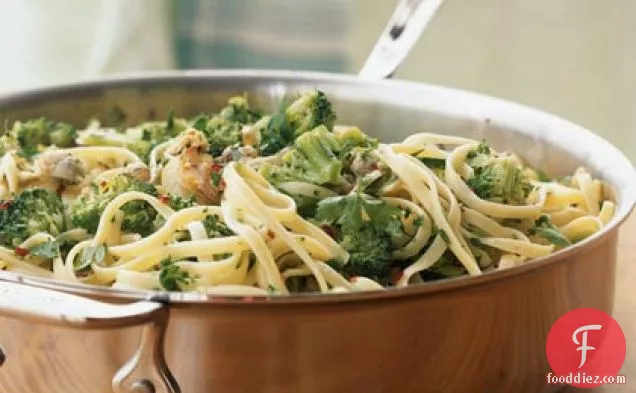 Linguine with White Clam and Broccoli Sauce
