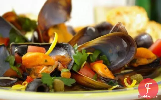 Campania Style Mussels