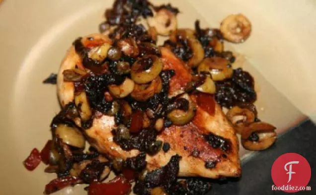 Chicken With Onions, Olives and Capers