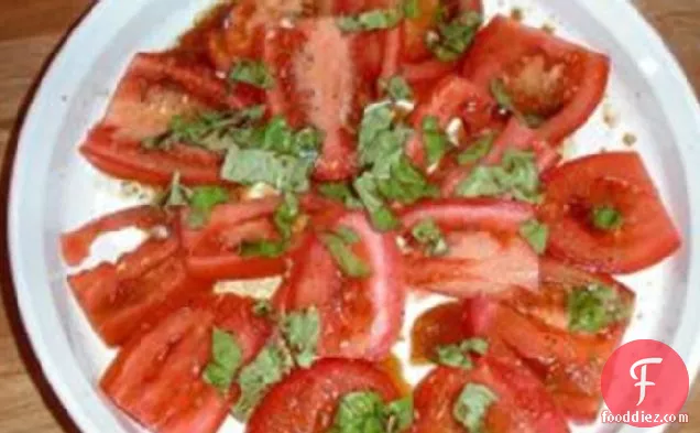 Sliced Tomato Salad With Capers and Basil