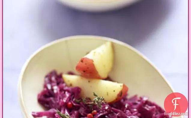 Stewed Red Cabbage With Apples