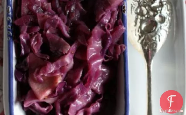Braised Purple Cabbage With Apples