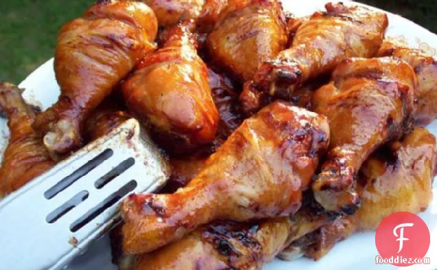 मीठा और चिपचिपा ग्रिल्ड ड्रमस्टिक