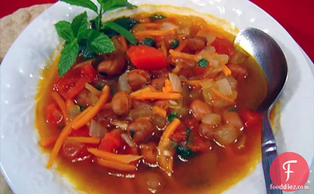 Egyptian Bean Soup ( Ful Nabed )