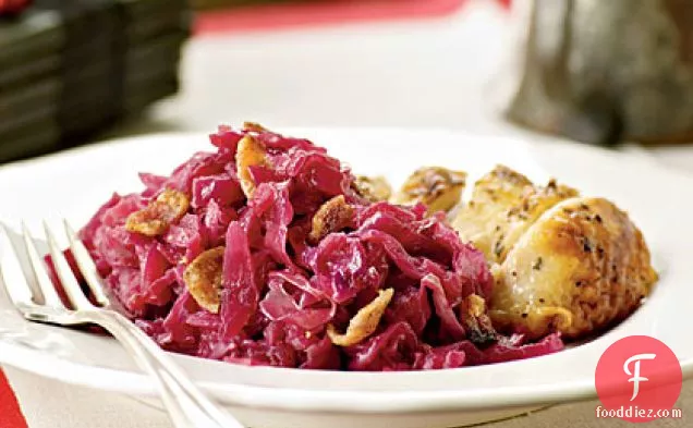 Sweet and Sour Braised Cabbage (Rotkohl)