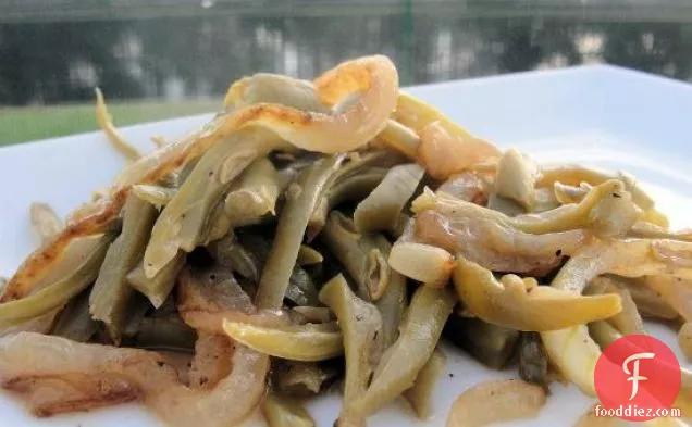 मूंगफली की चटनी के साथ नाइजीरियाई किडनी बीन स्टू