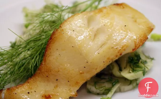 गुप्त घटक (पेस्टिस): पेस्टिस-सौंफ के साथ चमकता हुआ मछली