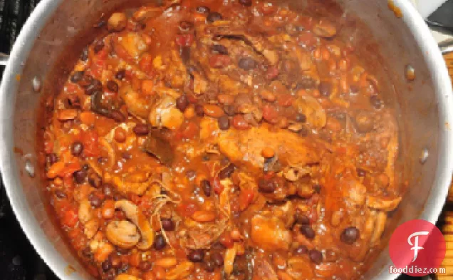 Slow Cooker Chicken and Bean Chili