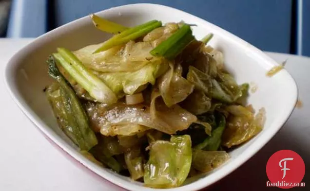 Healthy & Delicious: Stir-Fried Iceberg Lettuce and Sautéed Cabbage (Gomen)
