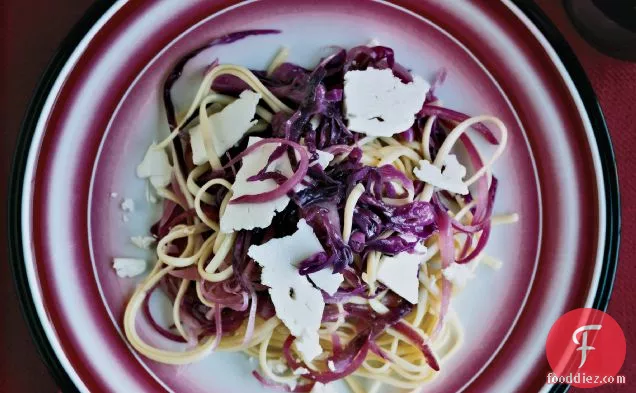 Linguine with Red Cabbage