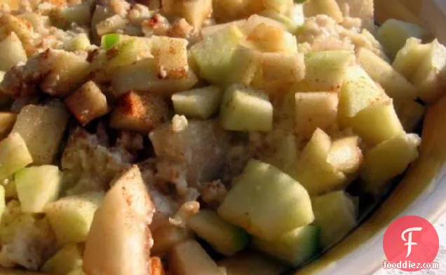 सेब और नाशपाती के साथ ब्राउन राइस पुडिंग (डब्ल्यूडब्ल्यू कोर प्लस)