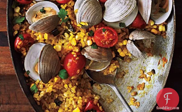 पोब्लानोस, मकई और क्लैम के साथ पेला