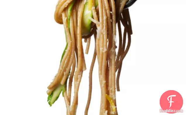 Spaghetti With Asparagus and Lemon