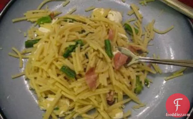Spaghetti With Asparagus, Smoked Mozzarella and Prosciutto