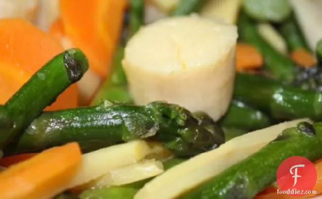 Stir-Fried Scallops With Asparagus