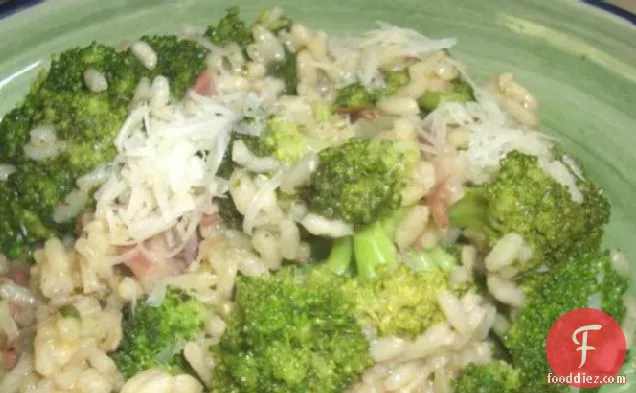 शतावरी और अजमोद पेस्टो रिसोट्टो सेंकना