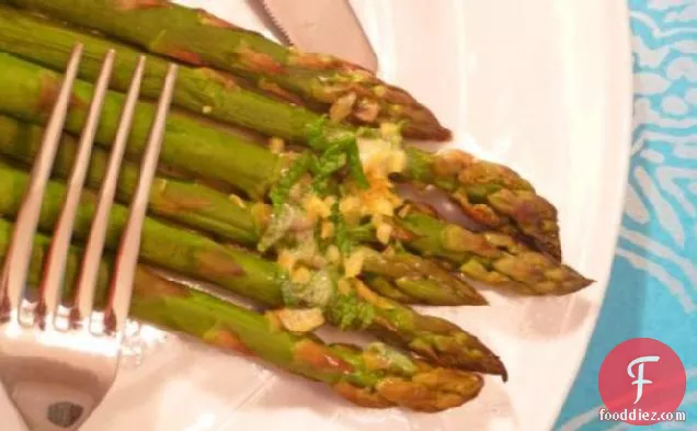 Asparagus With Butter Lemon and Mint Drizzle