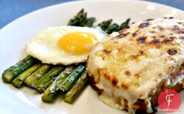 Asparagus With Ham, Eggs and Garlic Crumbs