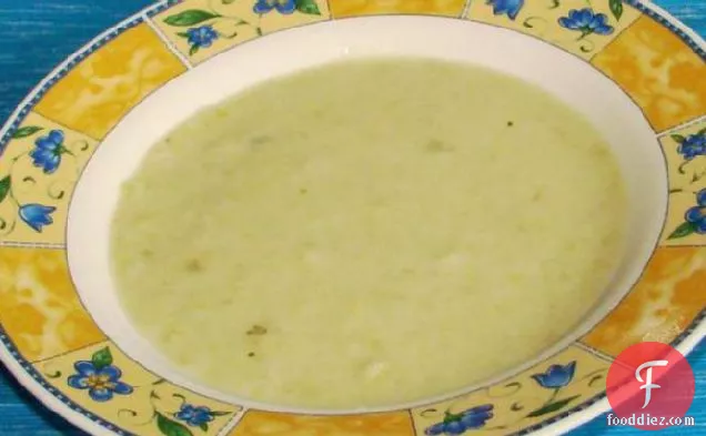 लीक के साथ फ्रेंच आलू का सूप