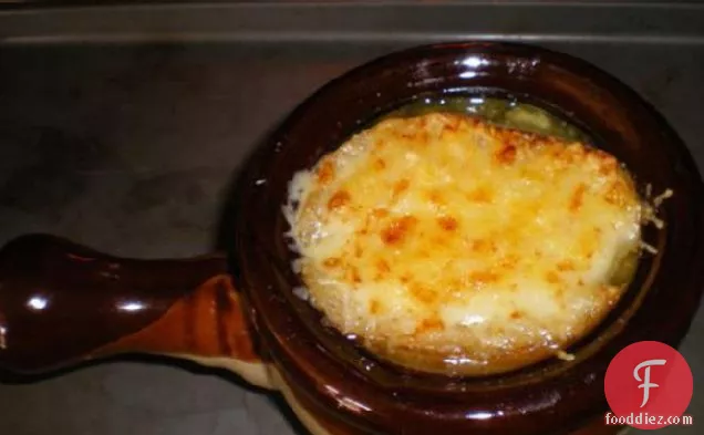 Bistro Onion Soup With Leeks
