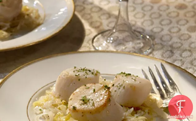 Scallops with Leeks in Champagne Sauce
