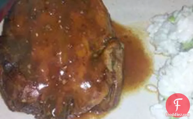 बेर-घुटा हुआ कोर्निश खेल मुर्गियाँ