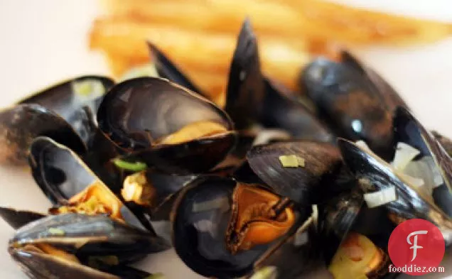 Moules Aux Poireaux Et Le Céleri